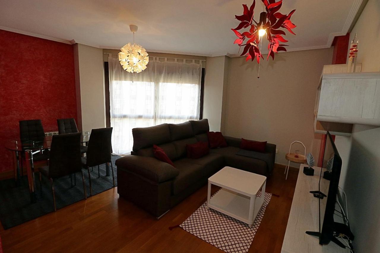 Apartamento , Wifi Y Garaje Cerca Del Centro Apartamento Oviedo Exterior foto