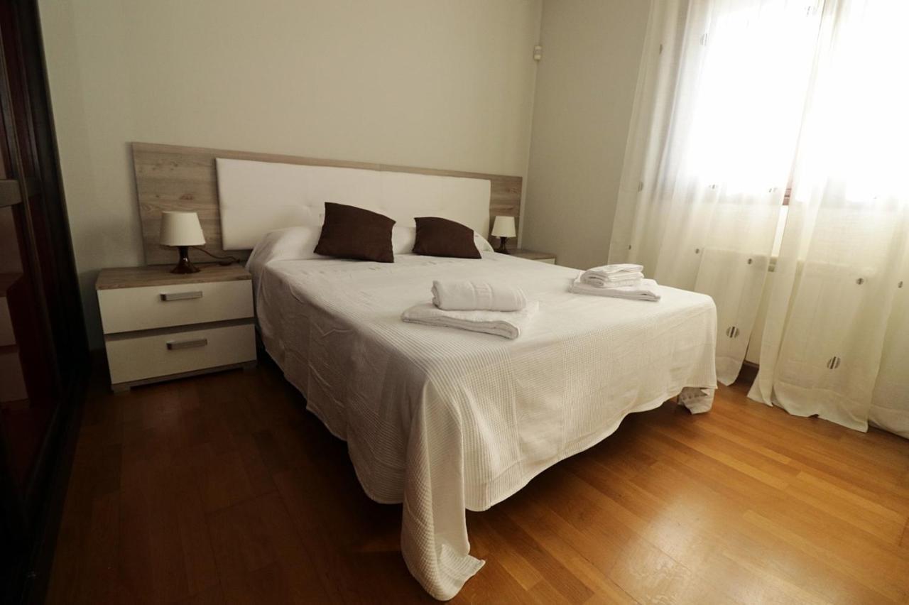 Apartamento , Wifi Y Garaje Cerca Del Centro Apartamento Oviedo Exterior foto
