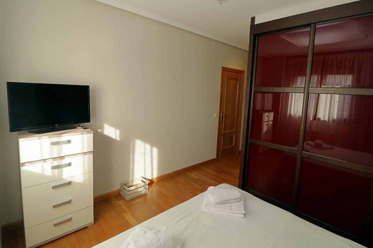 Apartamento , Wifi Y Garaje Cerca Del Centro Apartamento Oviedo Exterior foto