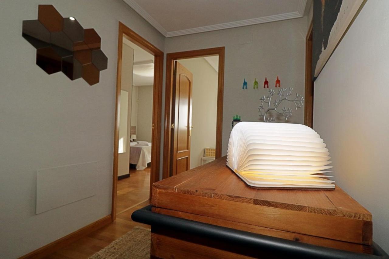 Apartamento , Wifi Y Garaje Cerca Del Centro Apartamento Oviedo Exterior foto